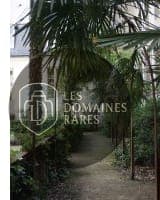 Allée dans le jardin intérieur