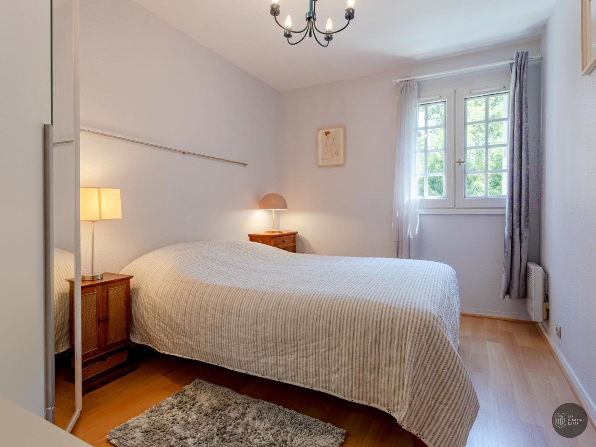 Chambre du lieu Pavillon Gabriel à Paris en Île-de-France - séminaire paris france coordonnées gps latitude : 48.867665