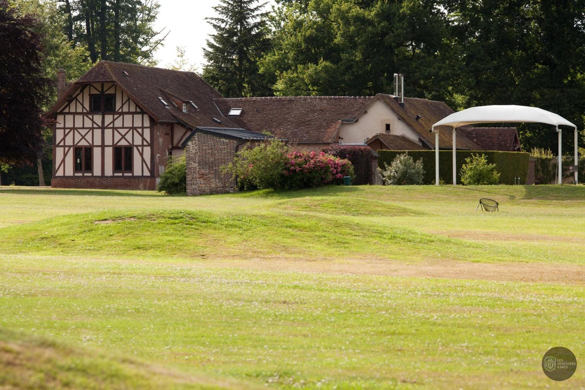 Vue extérieure du lieu Pavillon de Gouffern en Normandie