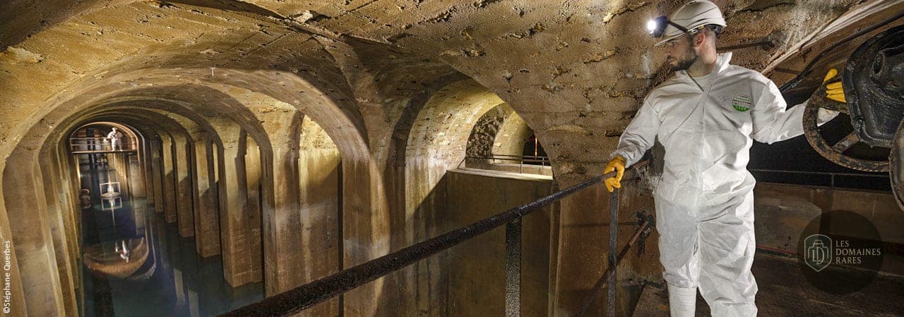 Vue du moulin Pavillon de l'Eau à Paris en Île-de-France