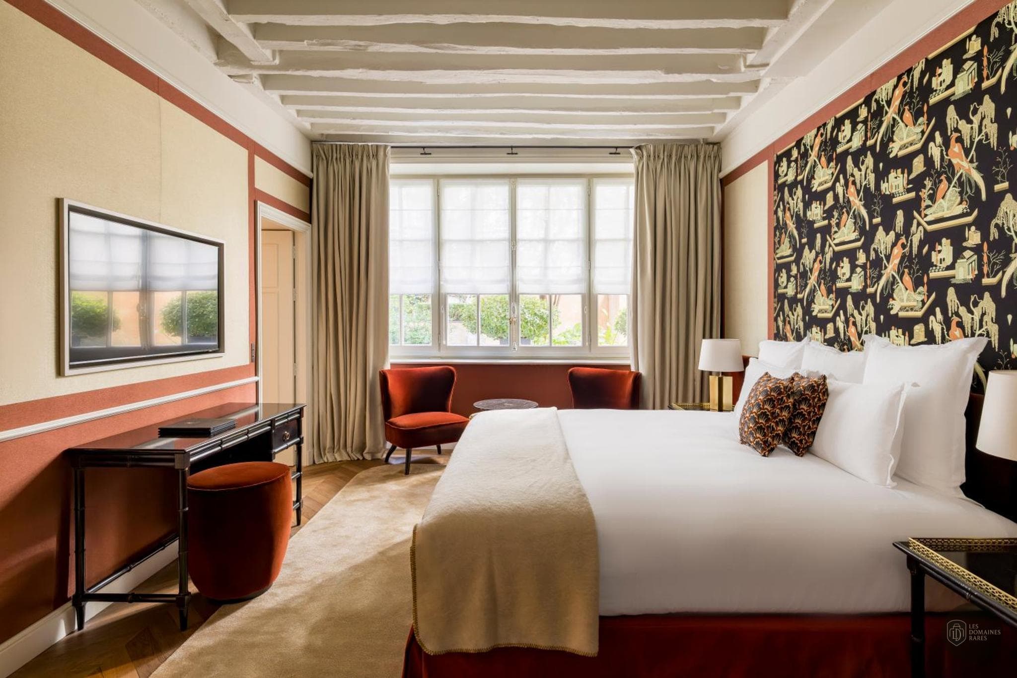 Chambre de l'hôtel Pavillon de la Reine à Paris en Île-de-France - séminaire paris