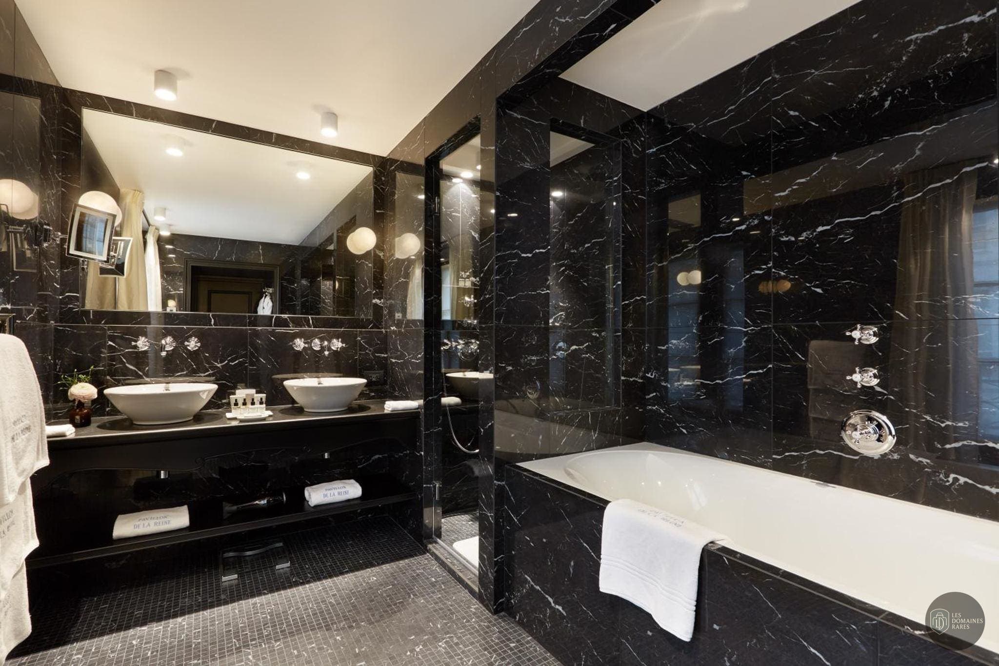 Spa de l'hôtel Pavillon de la Reine à Paris en Île-de-France