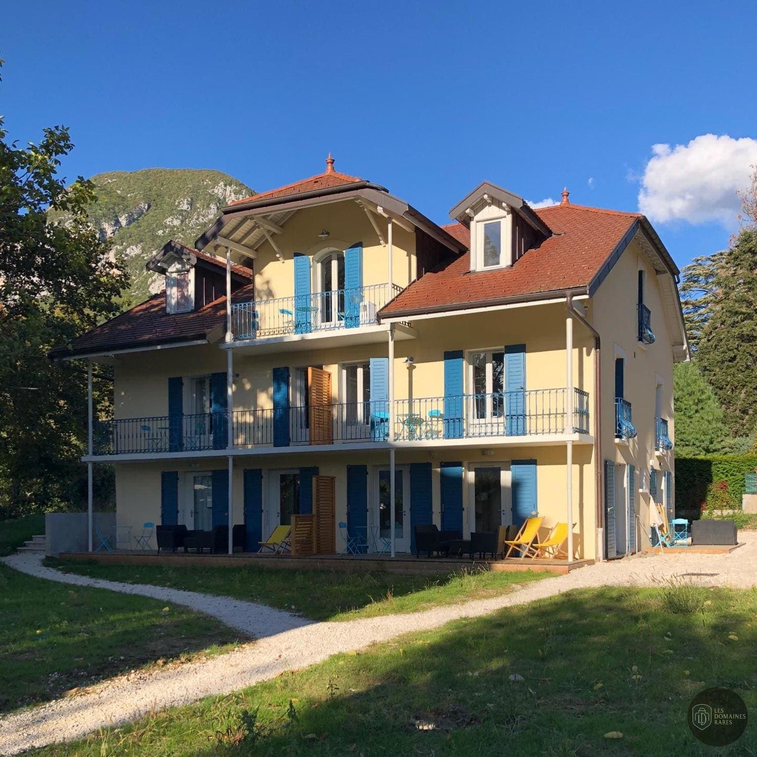 Vue extérieure du lieu Pavillon des Fleurs en Auvergne-Rhône-Alpes