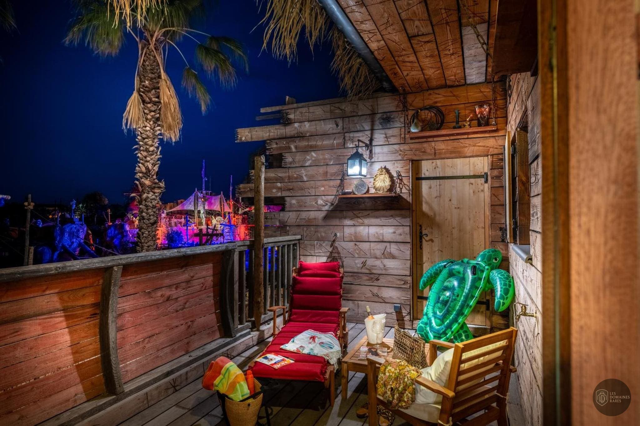 Espace intérieur de l'hôtel Pirates World à Cap en Occitanie
