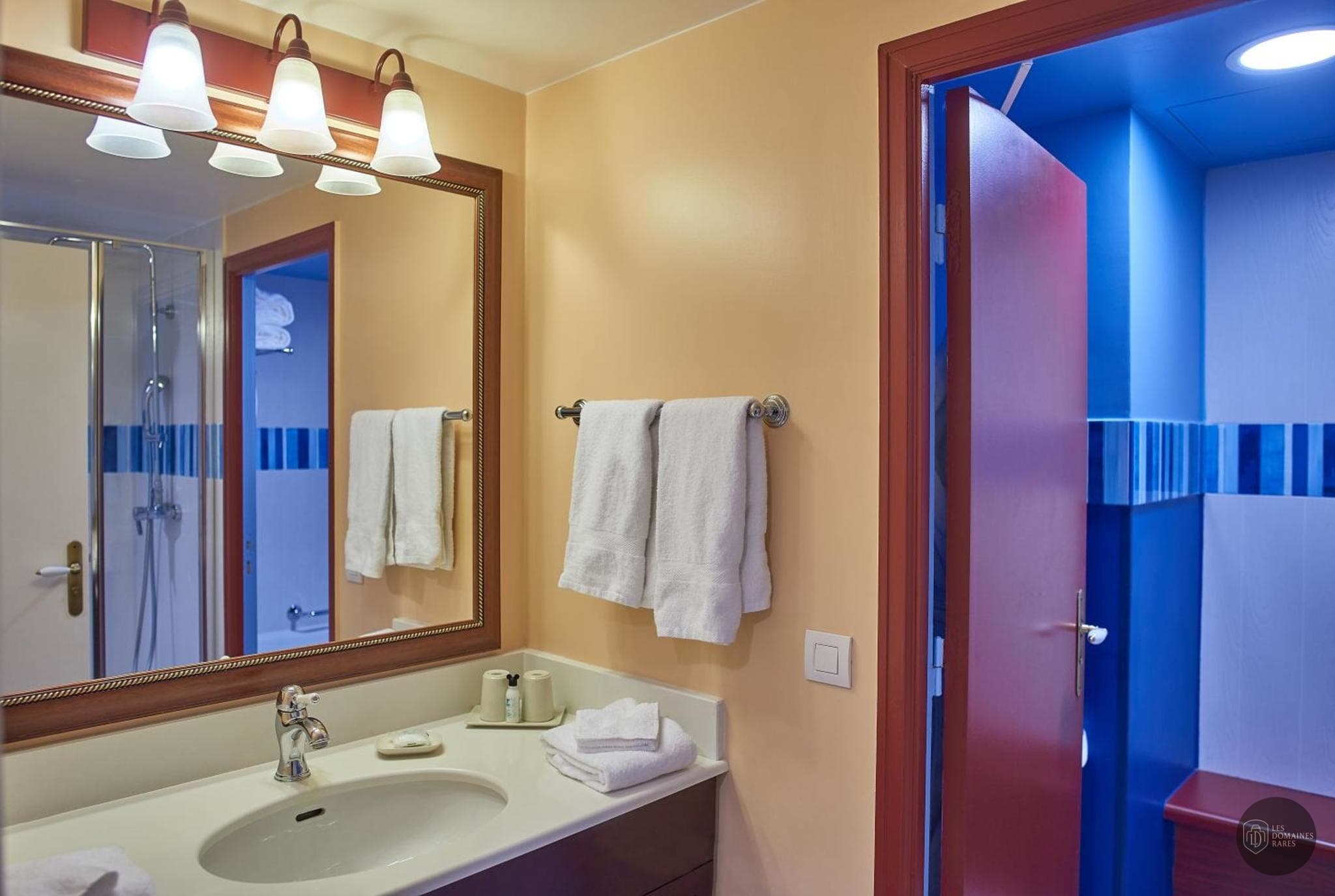 Salle de bain du lieu Press Club de France en Île-de-France