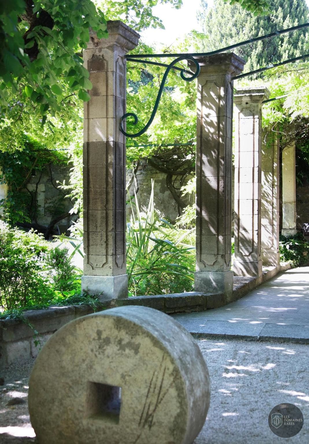 Prieuré Maialen — Extérieur