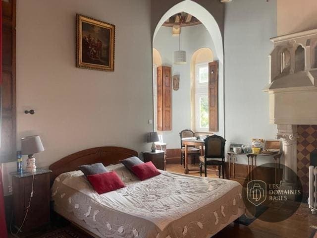 Chambre du château Prieuré de Bonvaux en Bourgogne-Franche-Comté - séminaire côte-d'or