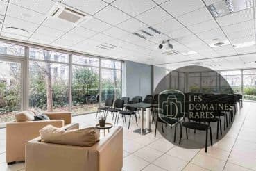 Salle de réunion avec coin détente