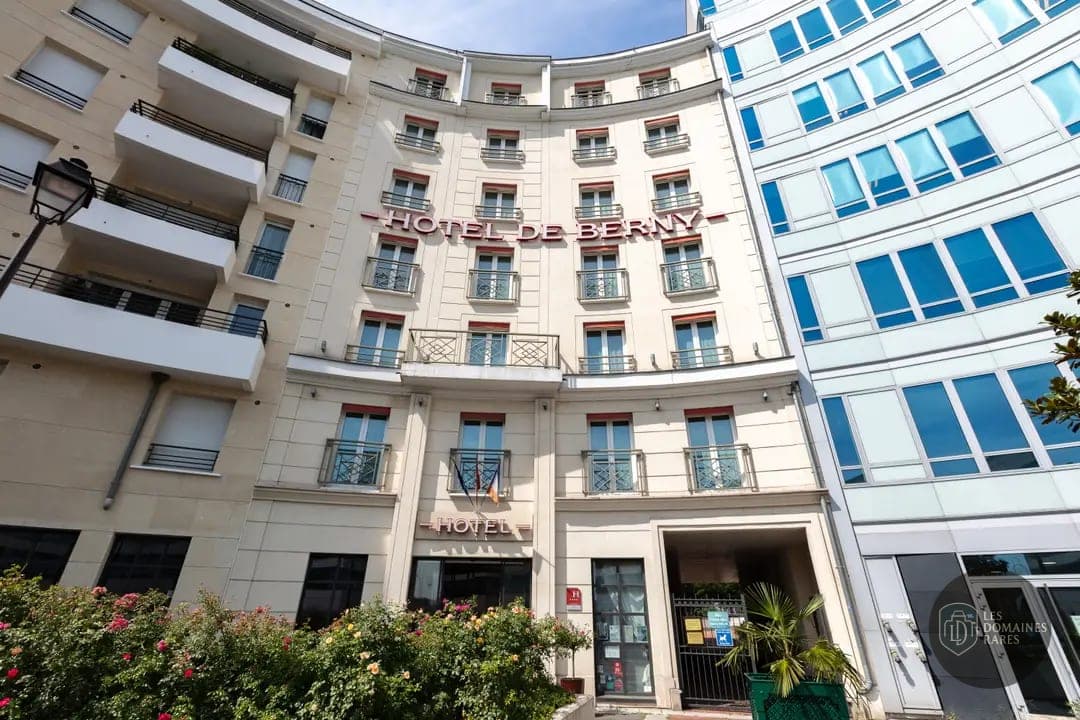 Façade de l'Hôtel de Berny