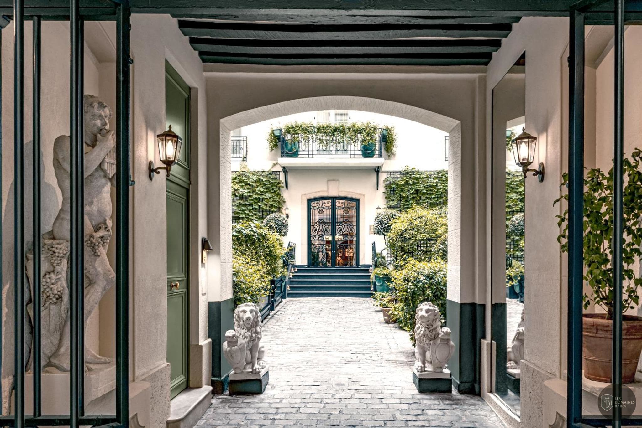 Relais Kergou — Extérieur