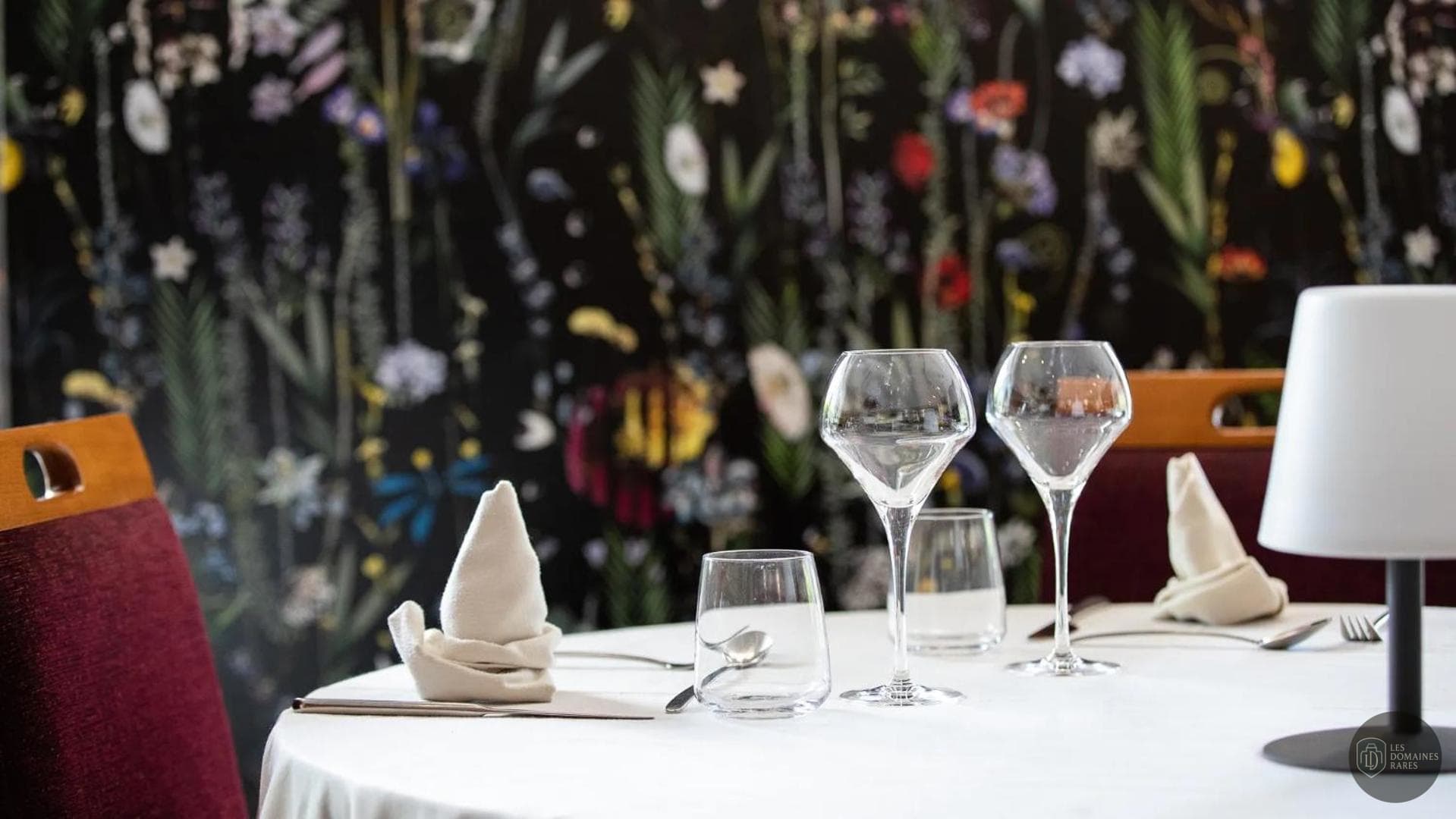 Vue extérieure du relais Relais de Vincey à Charmes en Grand Est