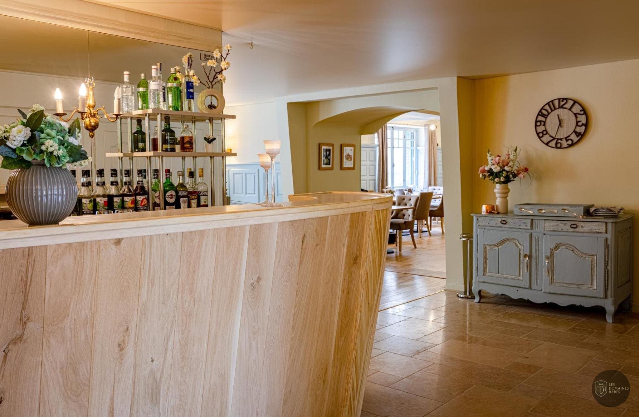 Restaurant de l'hôtel Relais de la Source à Saint en Bourgogne-Franche-Comté - séminaire saint-seine-l'abbaye