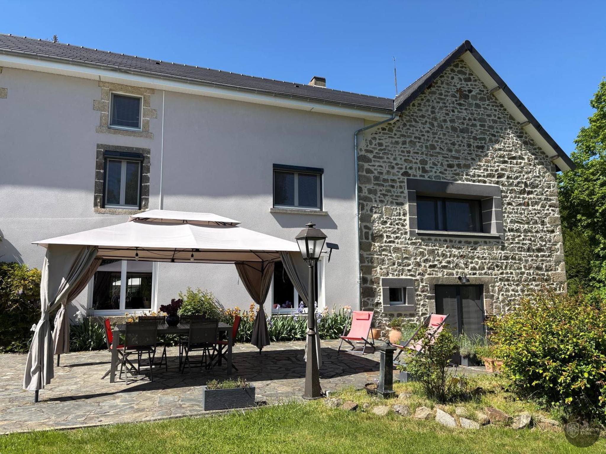 Relais des Hayons — Extérieur