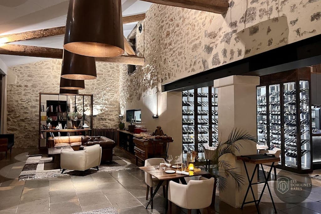 Espace intérieur du restaurant Restaurant Delauzun à Pézenas en Occitanie