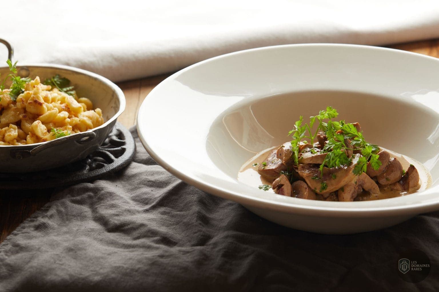 Plats de pâtes et champignons