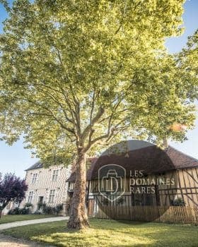 Vue extérieure du restaurant Restaurant l'Etoile à Montracol en Auvergne-Rhône-Alpes