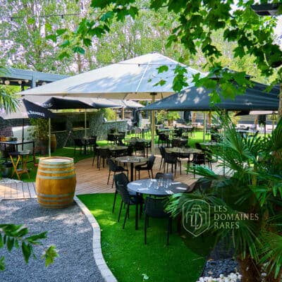 Vue extérieure du lieu Restaurant l'ile en Île-de-France
