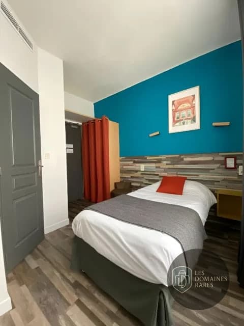 Chambre individuelle avec lit simple