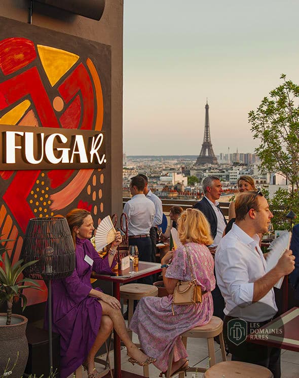 Vue extérieure de l'auberge Riviera Fuga en Île-de-France