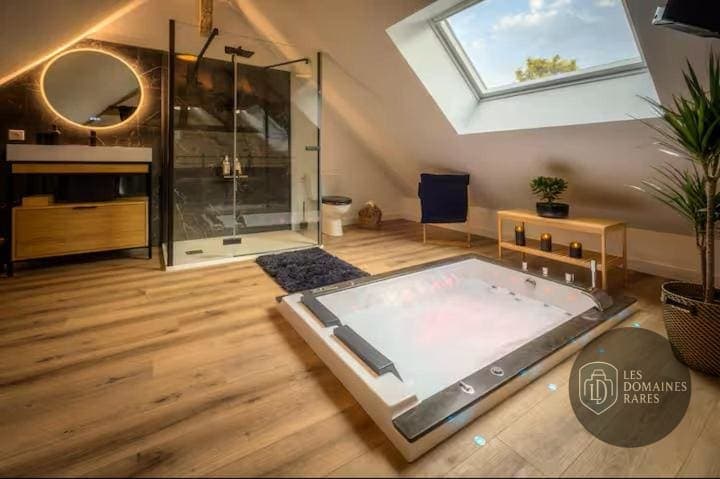 Salle de bain du lieu Rock et Bleau à Fontainebleau en Île-de-France