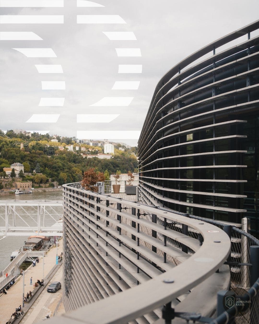 Vue extérieure du lieu Rooftop52 à Lyon en Auvergne-Rhône-Alpes