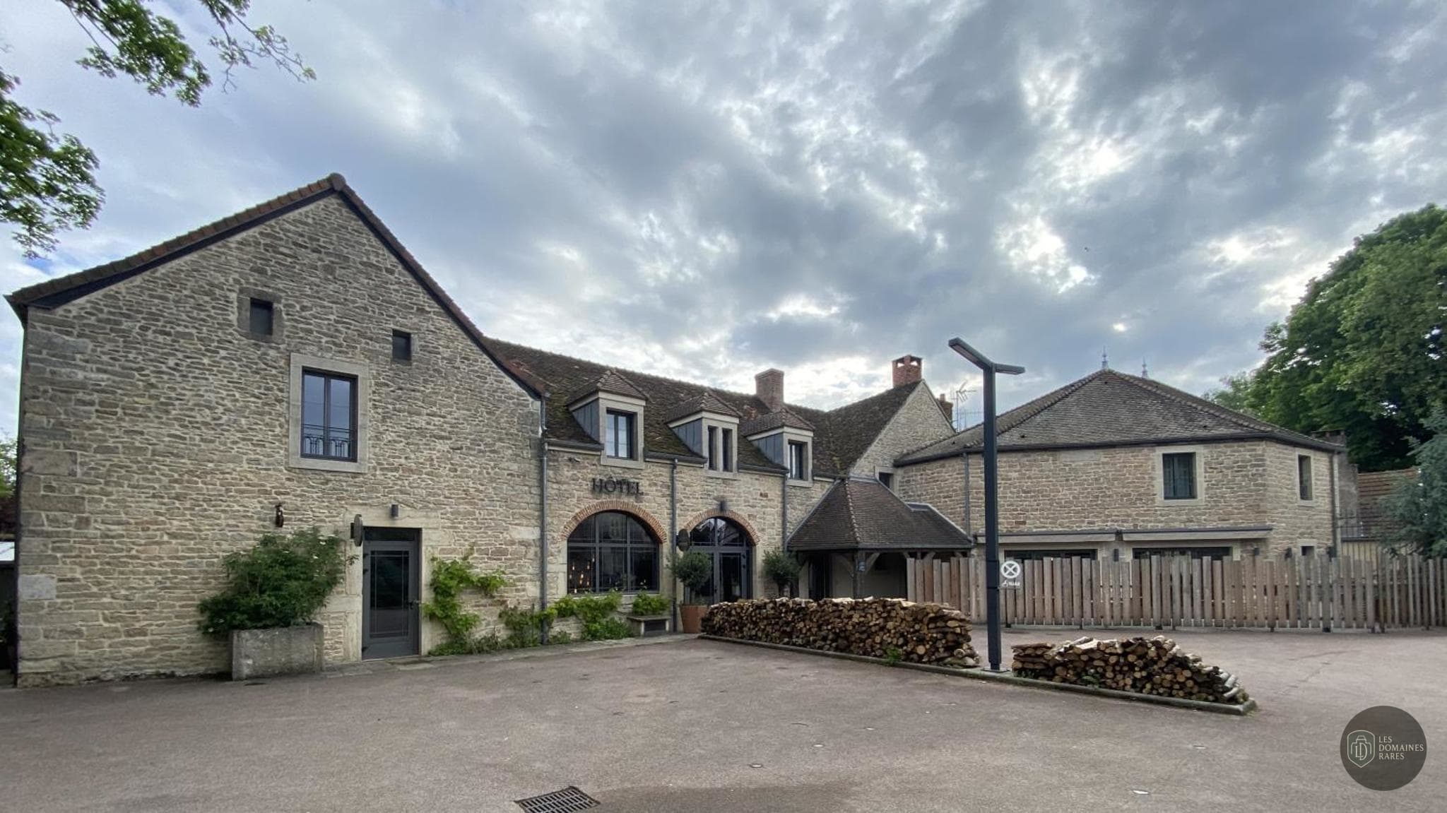 Vue de l'hôtel Rotisserie Chambertin en Bourgogne-Franche-Comté
