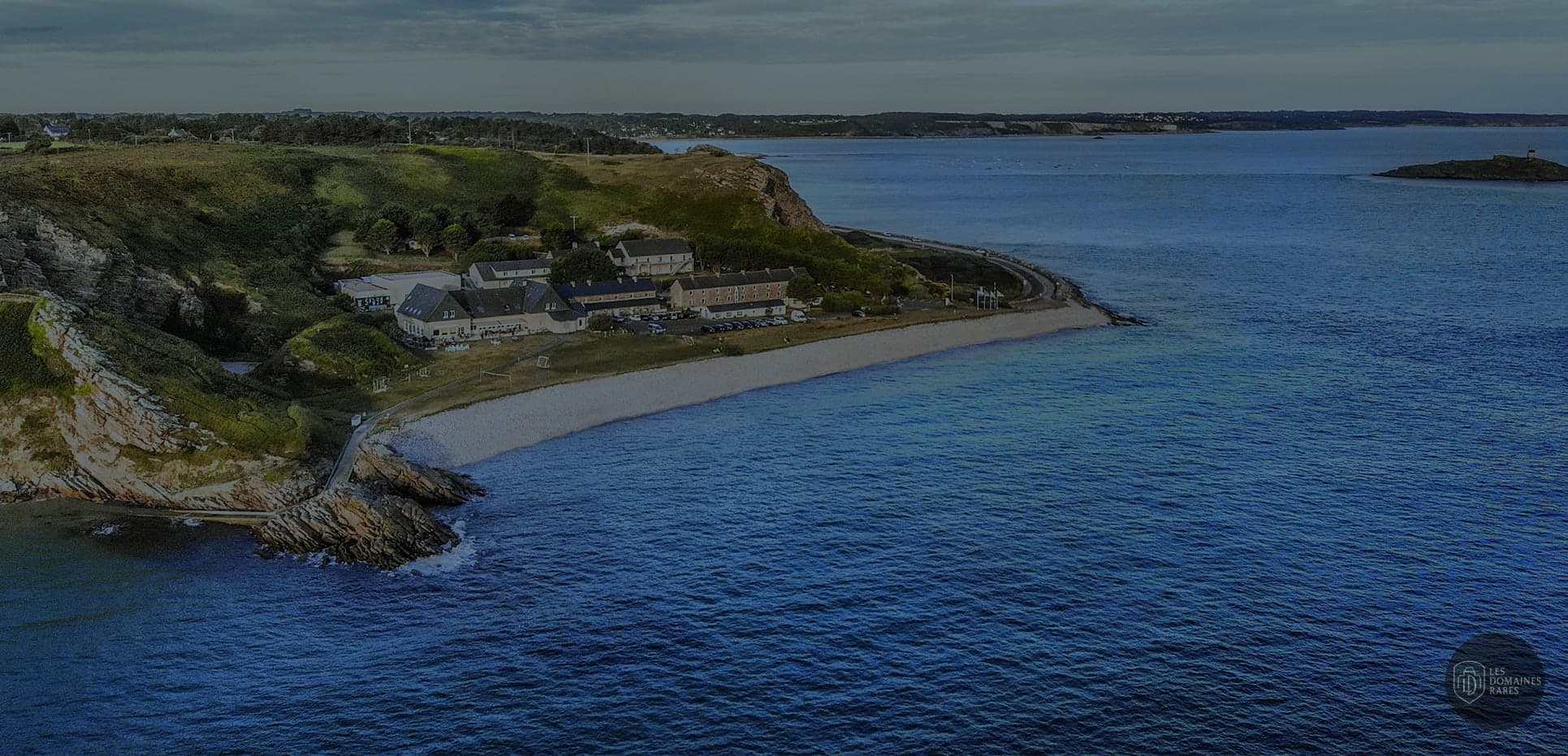 Vue extérieure du lieu Roz Armor à Erquy en Bretagne