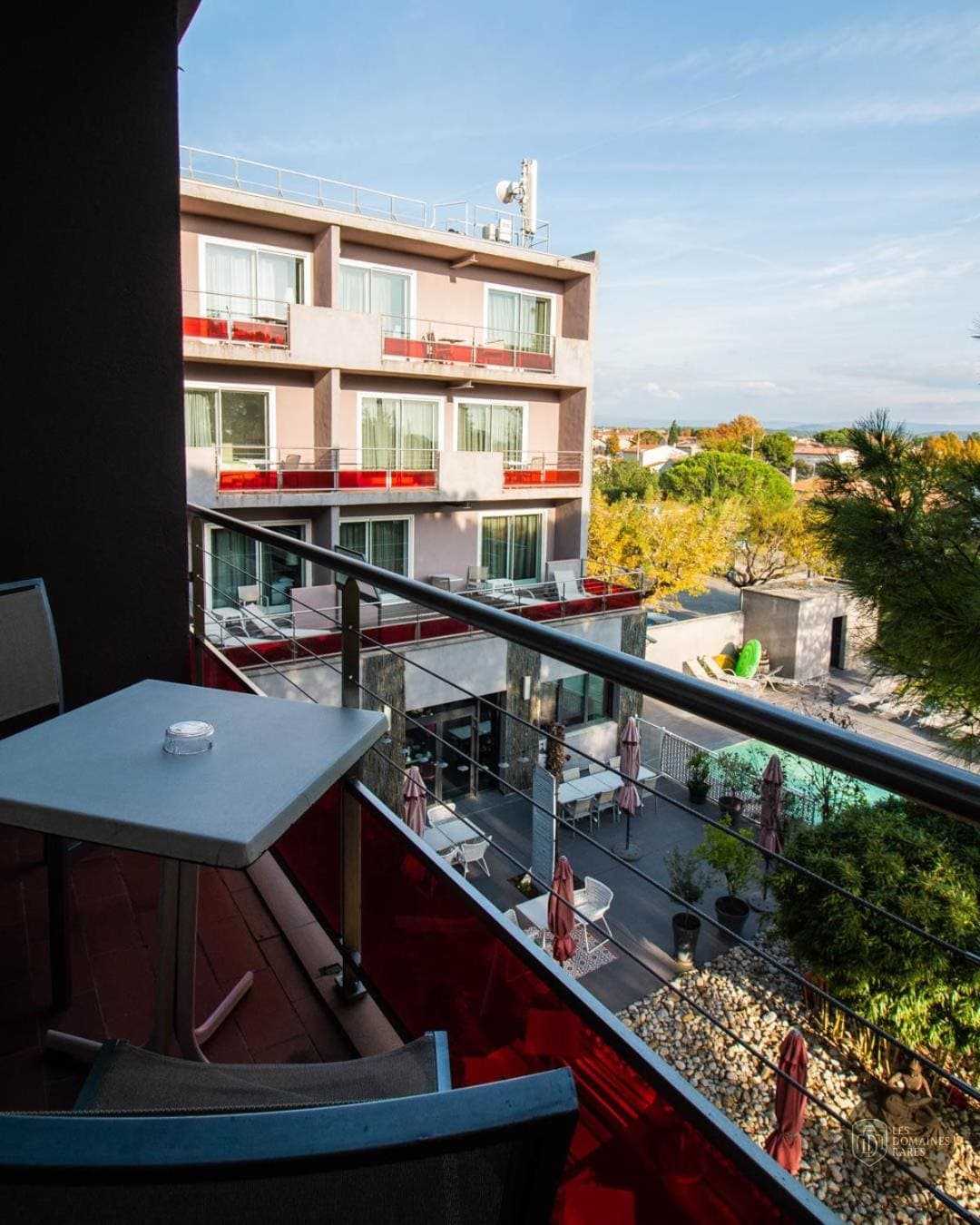 Vue extérieure de l'hôtel Safari Hôtel à Carpentras en Provence-Alpes-Côte d'Azur