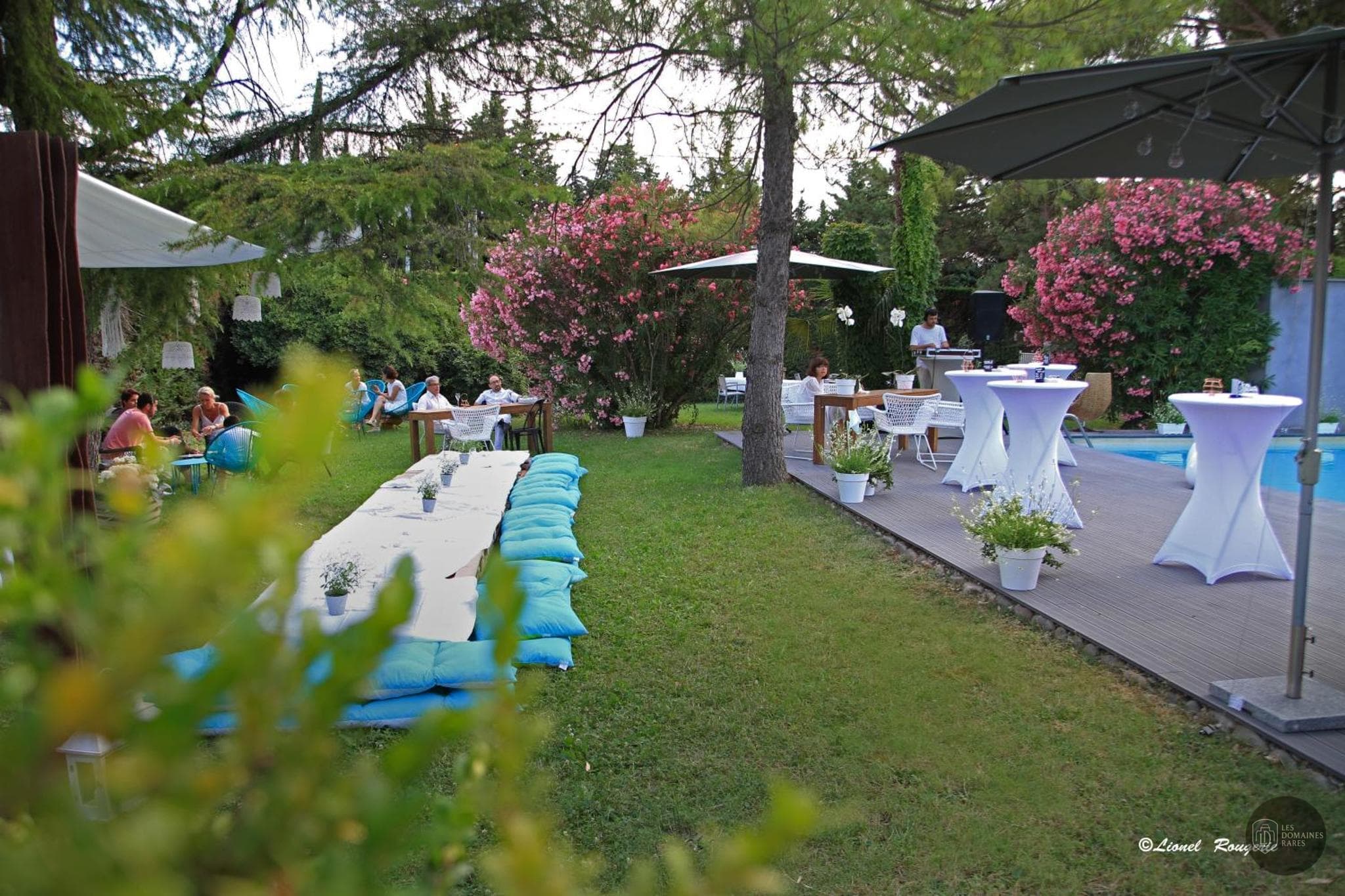 Vue extérieure de l'hôtel Safari Hôtel à Carpentras en Provence-Alpes-Côte d'Azur