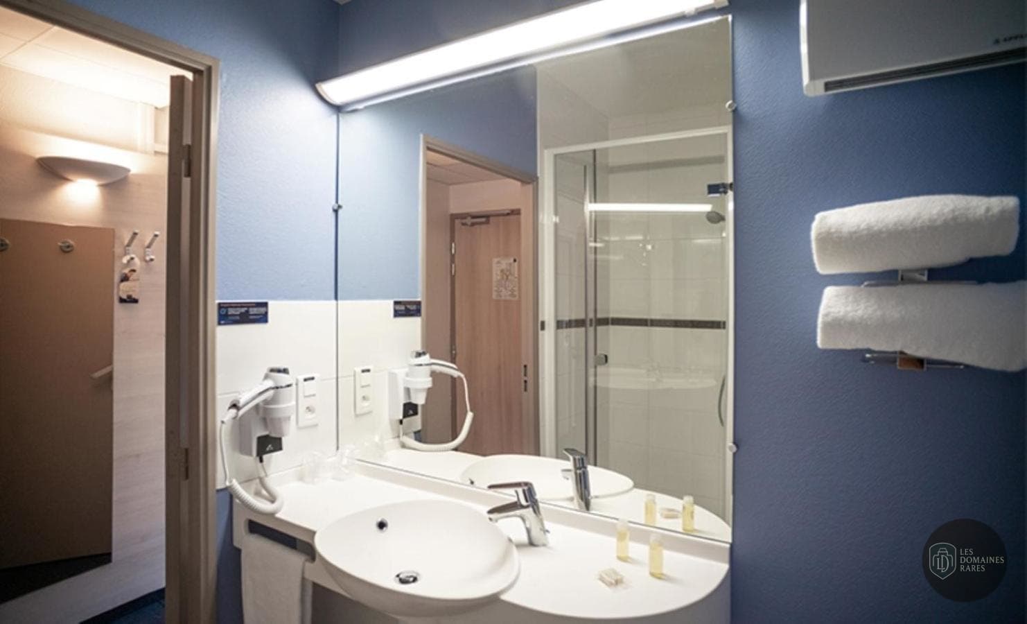 Espace intérieur du lieu Salon Malar à Villeparisis en Île-de-France