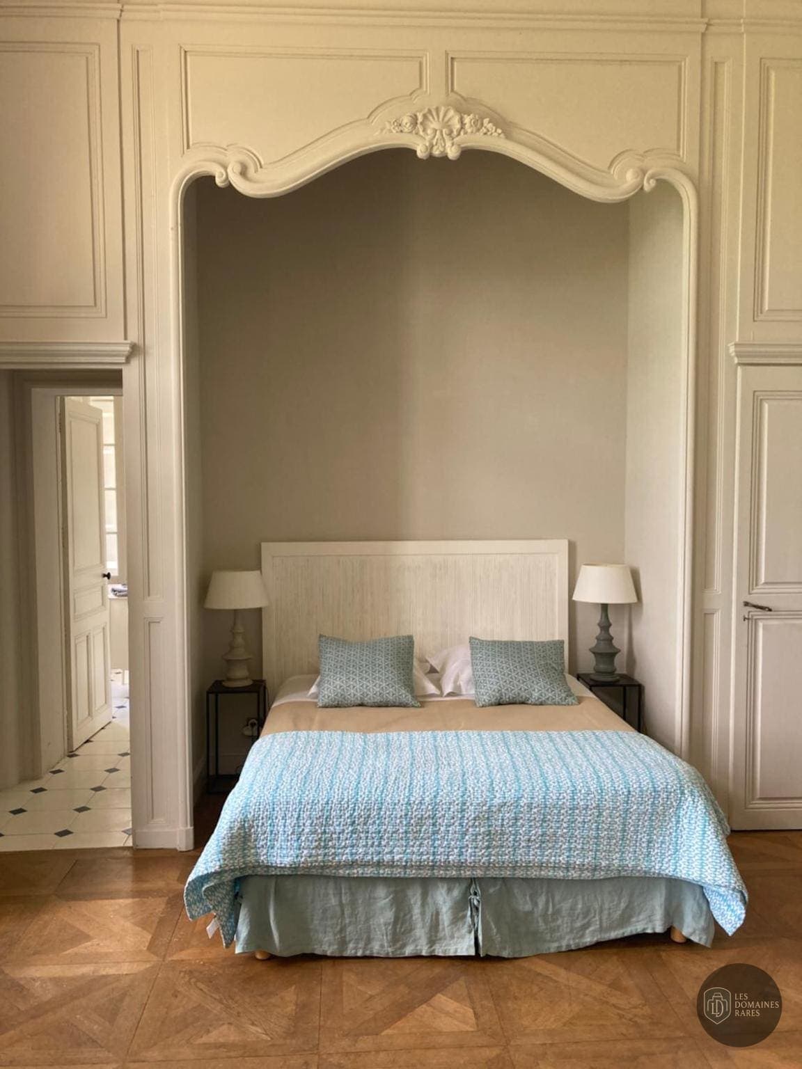 Chambre du domaine Seigneurie de Peyrat à Pézenas en Occitanie - séminaire pézenas, france
