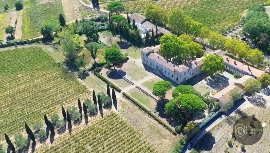 Vue extérieure du domaine Seigneurie de Peyrat à Pézenas en Occitanie