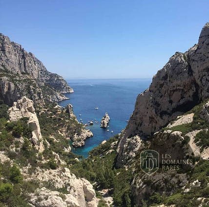 Vue extérieure de l'hôtel Senssi à Marseille en Provence-Alpes-Côte d'Azur