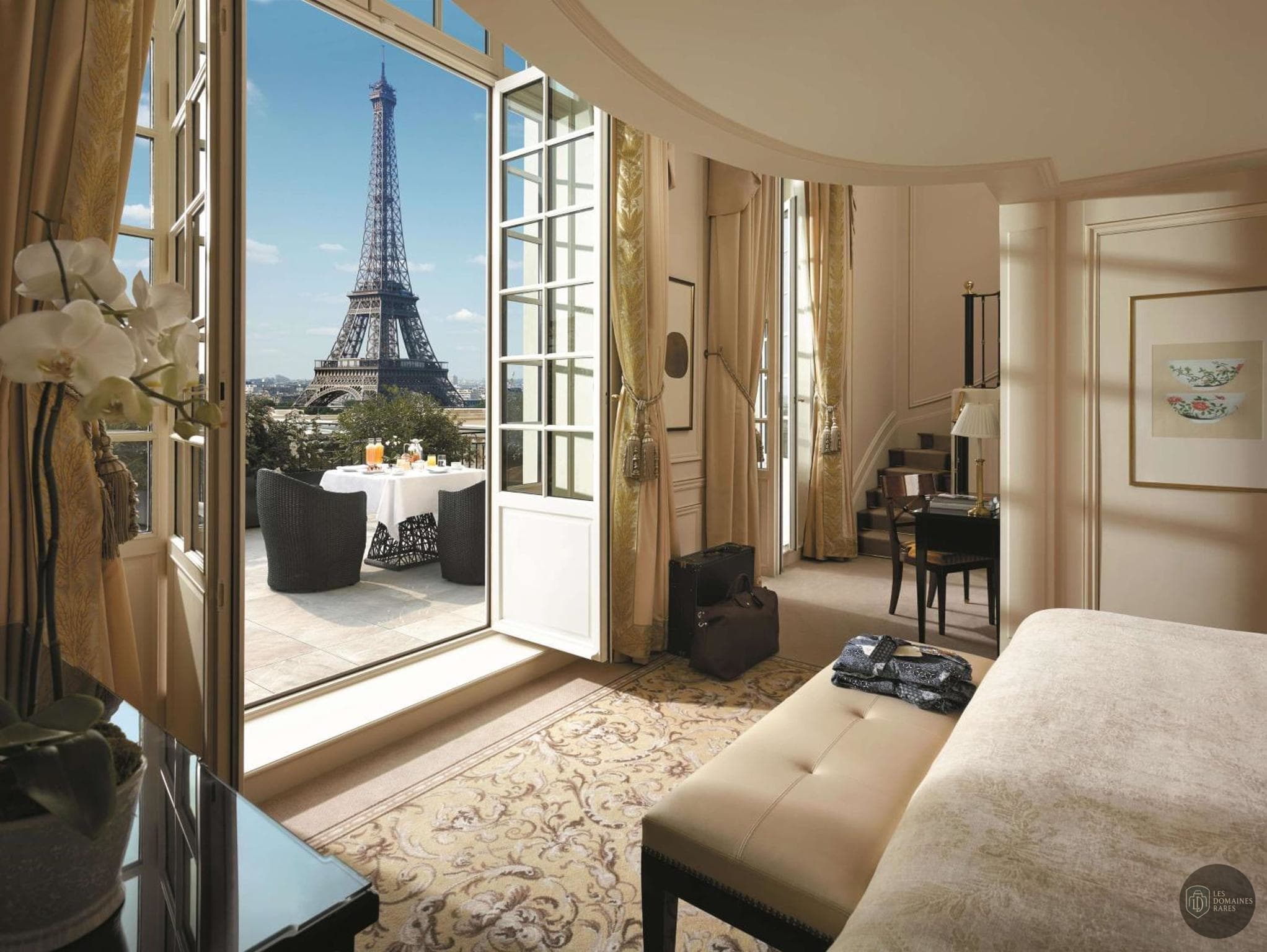 Vue extérieure de l'hôtel Shangri-La Hotel à Paris en Île-de-France