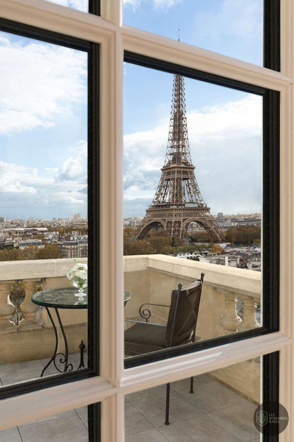 Vue extérieure de l'hôtel Shangri-La Hotel à Paris en Île-de-France
