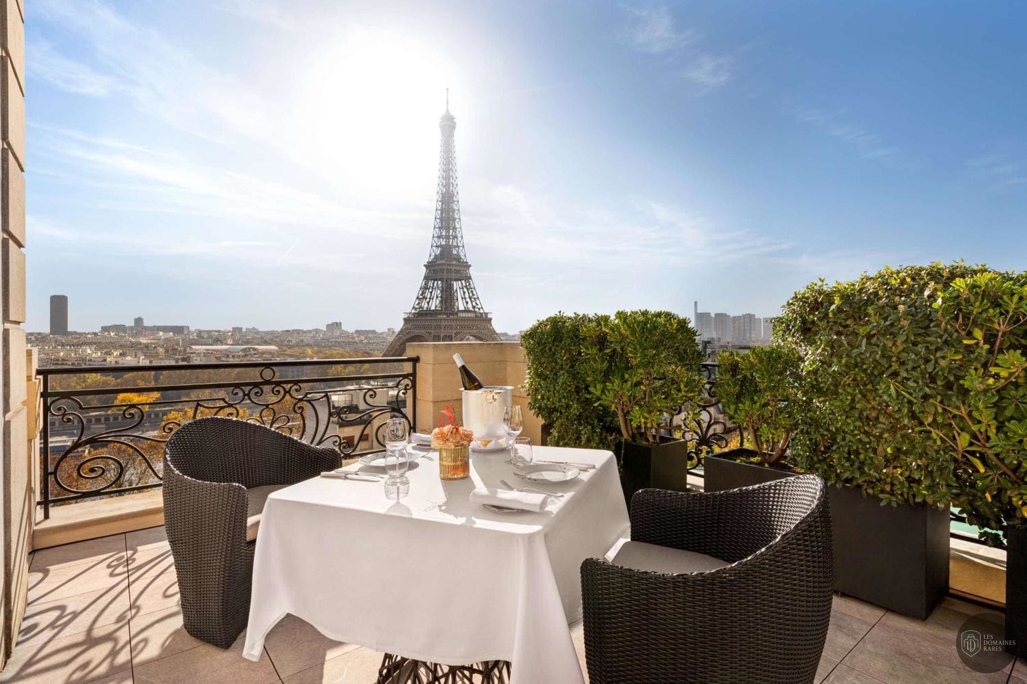Vue extérieure de l'hôtel Shangri-La Hotel à Paris en Île-de-France