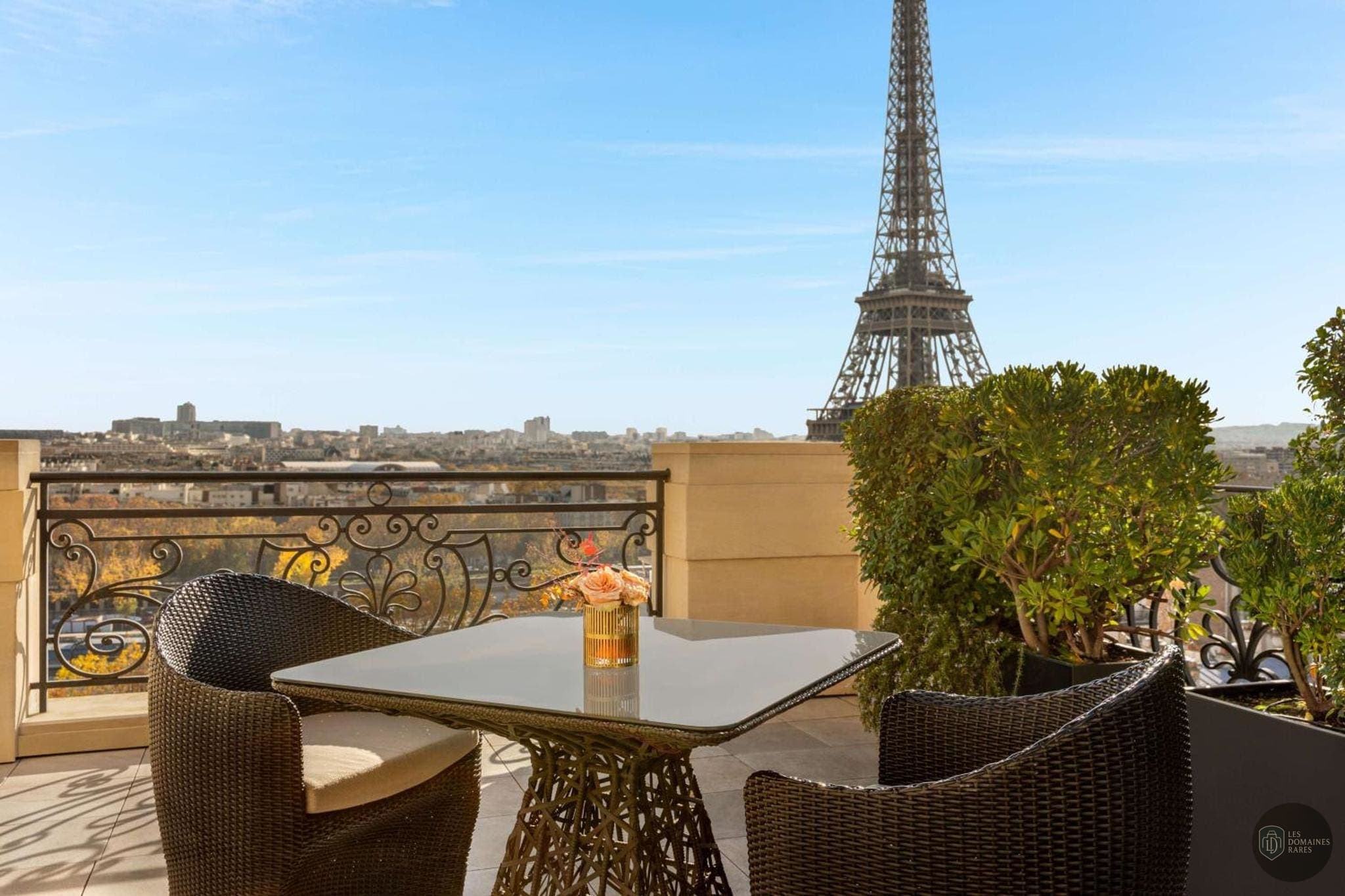Vue extérieure de l'hôtel Shangri-La Hotel à Paris en Île-de-France