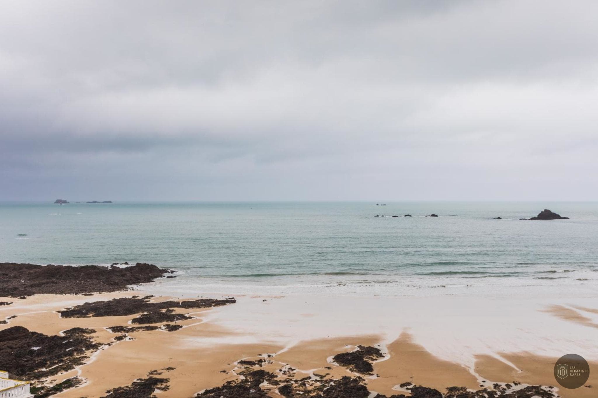 Vue extérieure du lieu Site Emeraude en Bretagne