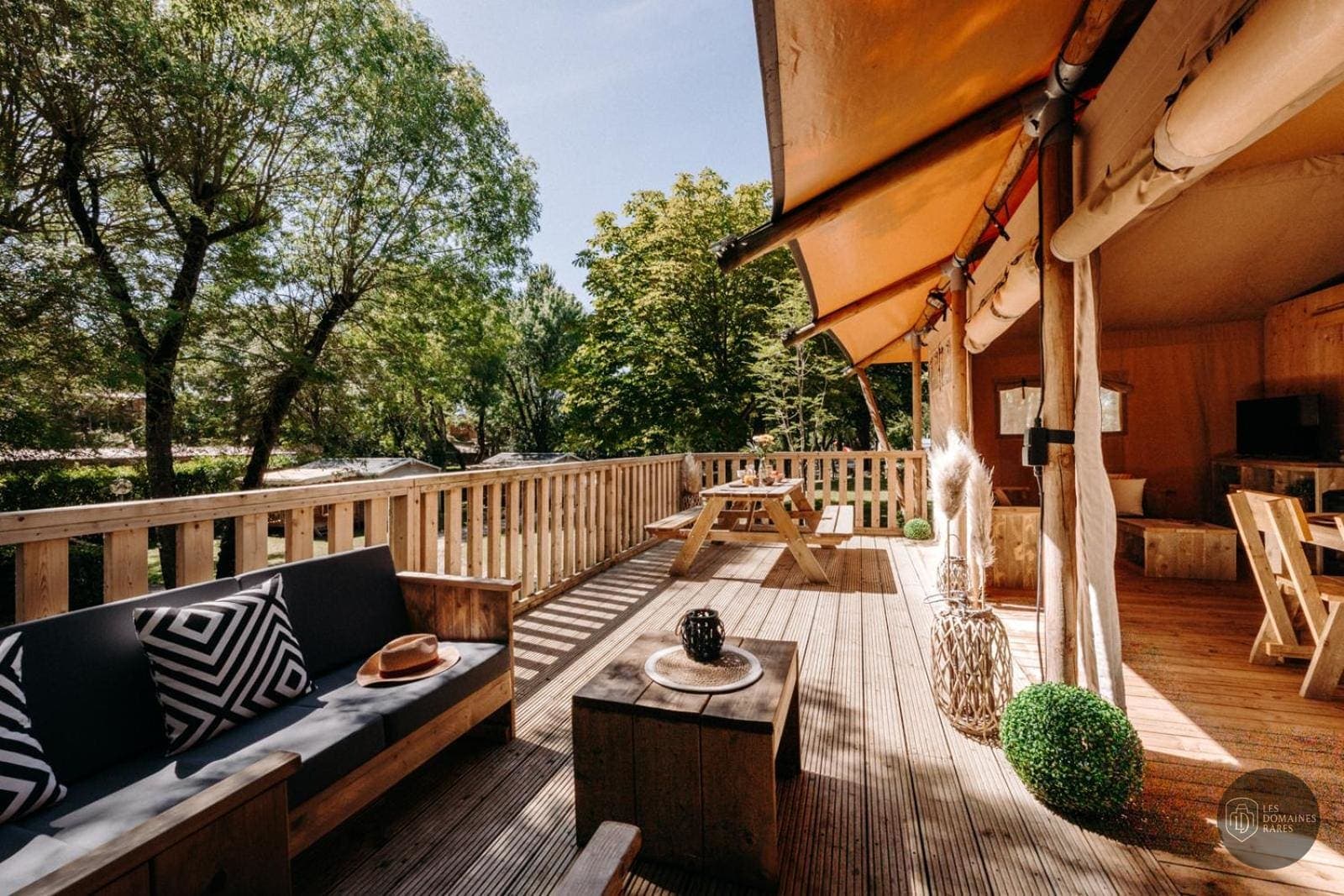 Slow Village Pornic — Extérieur