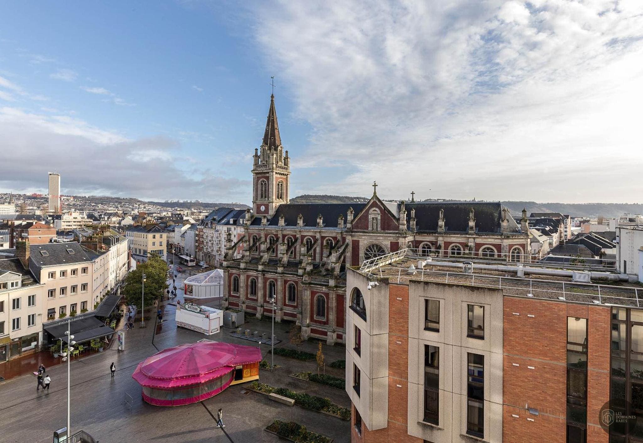 So Rouen — Extérieur
