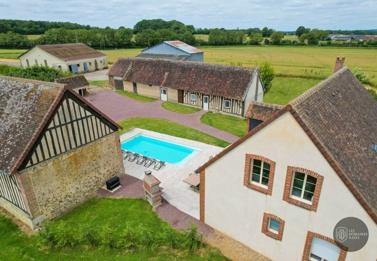 Vue aérienne rapprochée du domaine