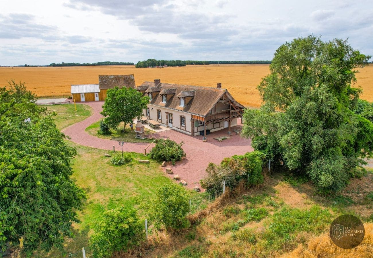 Vue extérieure de la villa So Villa Vallée en Centre-Val de Loire