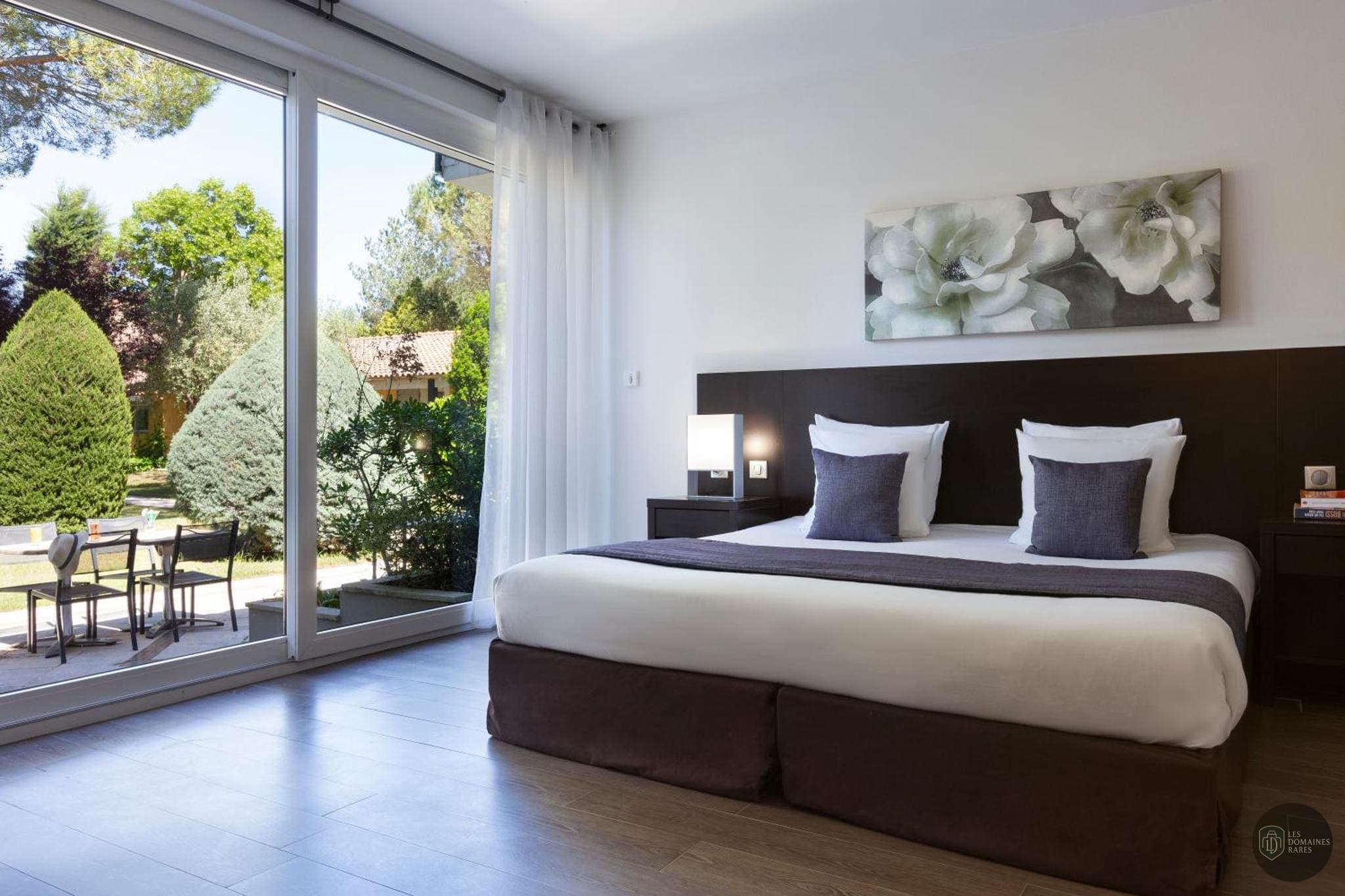 Vue extérieure de l'hôtel Sowell Petite Isle en Provence-Alpes-Côte d'Azur