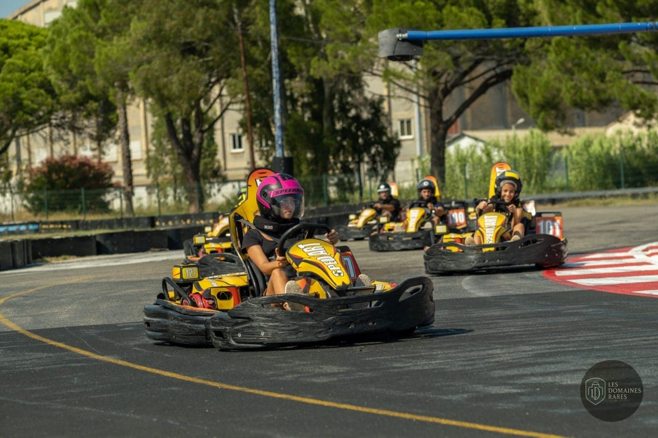 Piscine et activités du lieu Speedkart à Hyères en Provence-Alpes-Côte d'Azur