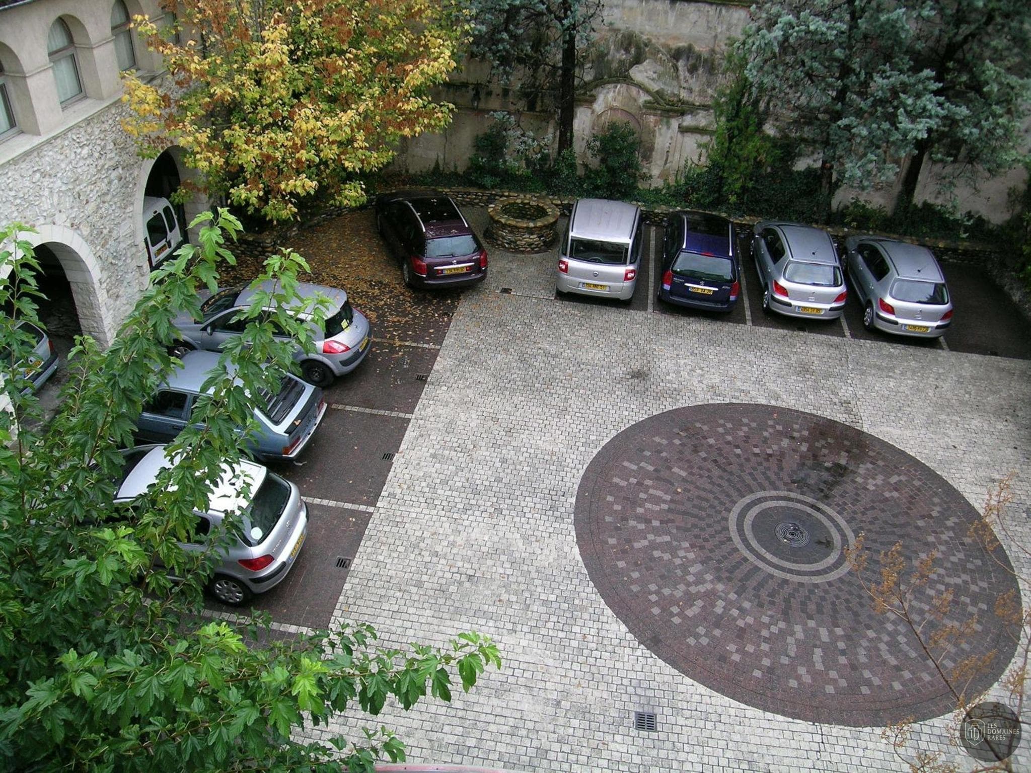 Vue extérieure de l'hôtel Sphinx Hôtel à Montélimar en Auvergne-Rhône-Alpes