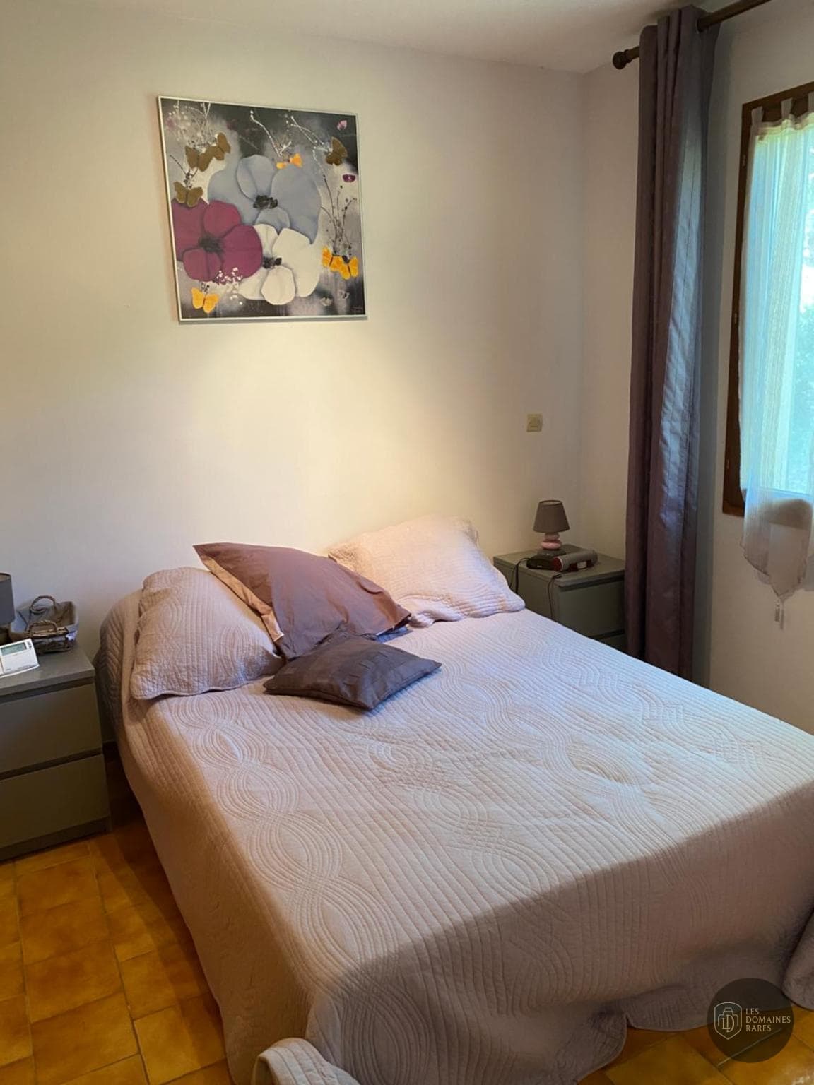 Spotee Eguilles — Extérieur
