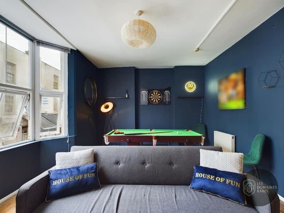 Square Games — Intérieur