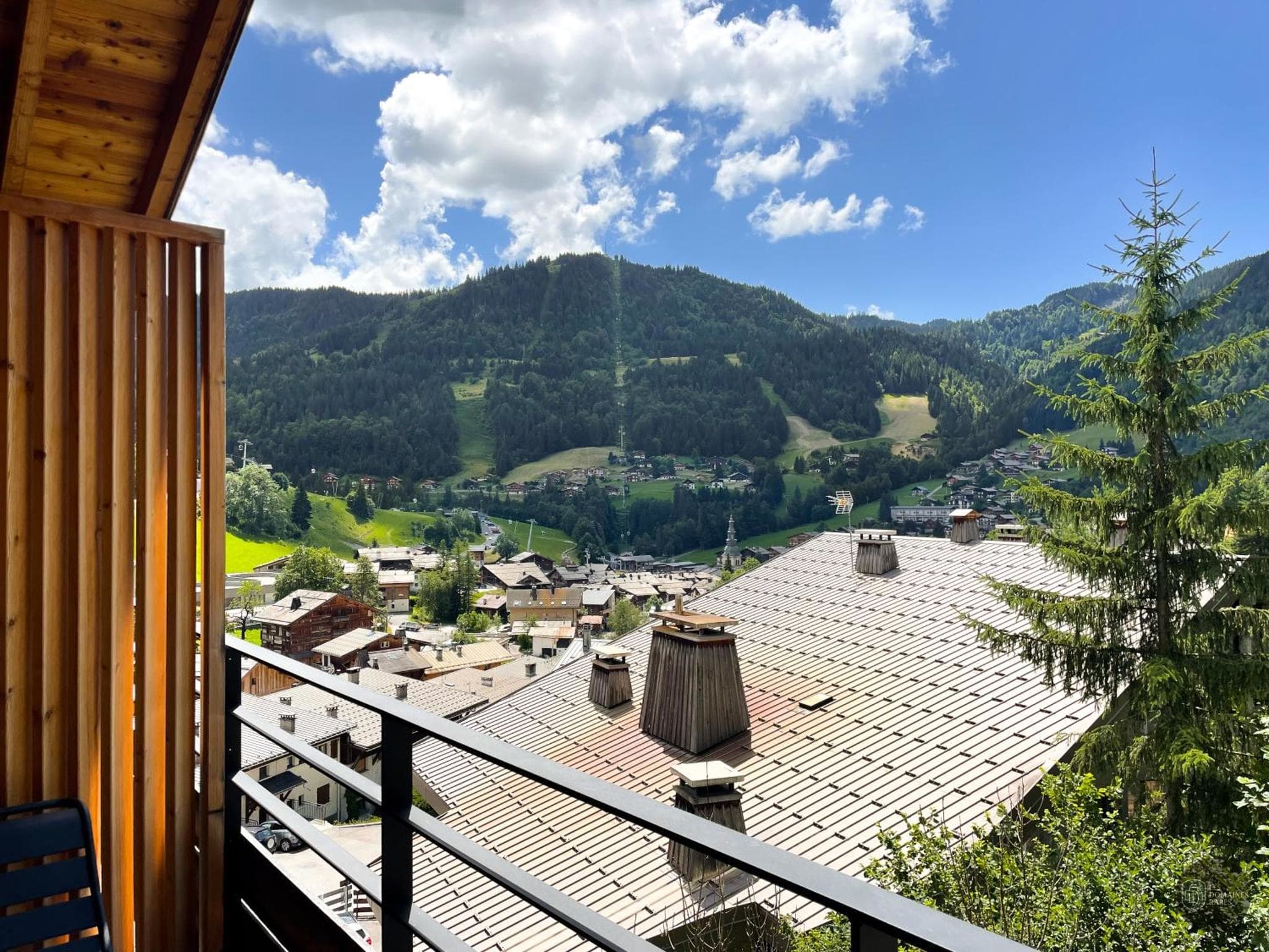 Vue extérieure de l'hôtel St-Alban Hotel  Spa à La en Auvergne-Rhône-Alpes