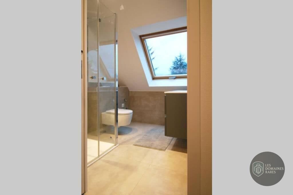 Salle de bain du lieu Stras Kart à Eckbolsheim en Grand Est