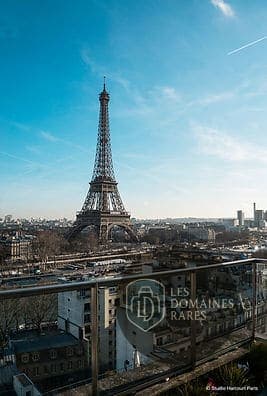 Vue extérieure du moulin Studio Harcourt à Paris en Île-de-France